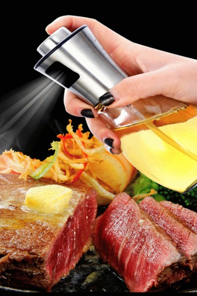 Spryskiwanie jedzenia olejem