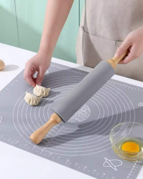 Stolnica duża nie przywierająca silikonowa 64×45