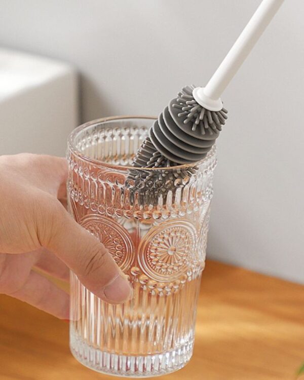 Szczotka silikonowa do mycia szklanek butelek długa (4) Szczotka silikonowa do mycia szklanek butelek długa