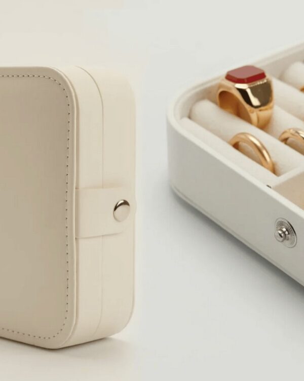 Szkatułka kuferek organizer na biżuterię duża (3) Szkatułka kuferek organizer na biżuterię duża ecru