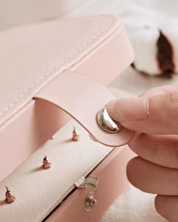 Szkatułka kuferek organizer na biżuterię duża (5) Szkatułka kuferek organizer na biżuterię duża zapięcie