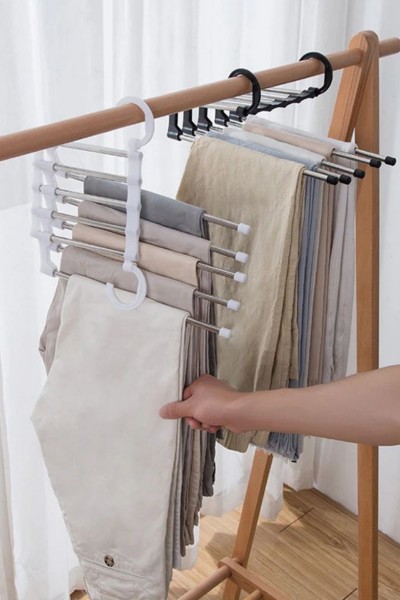 Spodnie na wieszaku na 5 par spodni