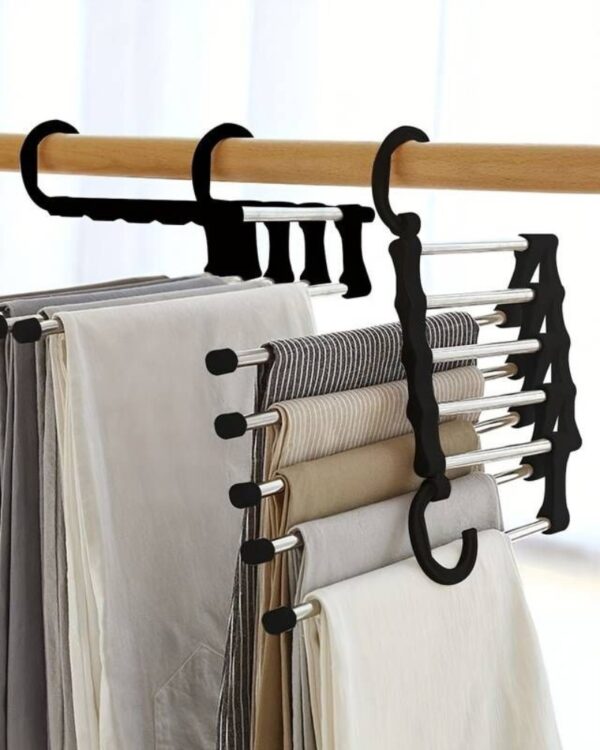 Spodnie na wieszaku na 5 par spodni