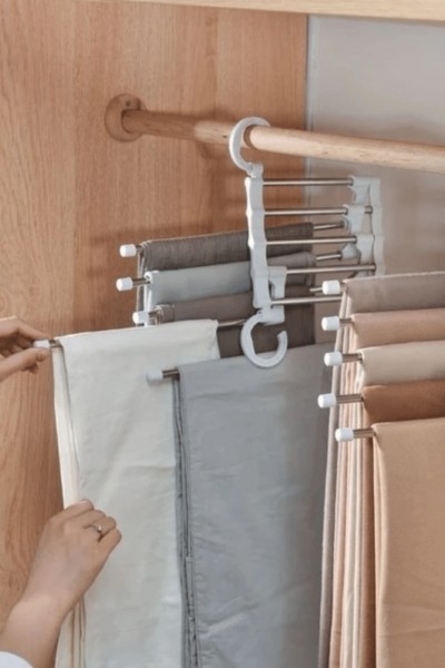 Spodnie na wieszaku na 5 par spodni