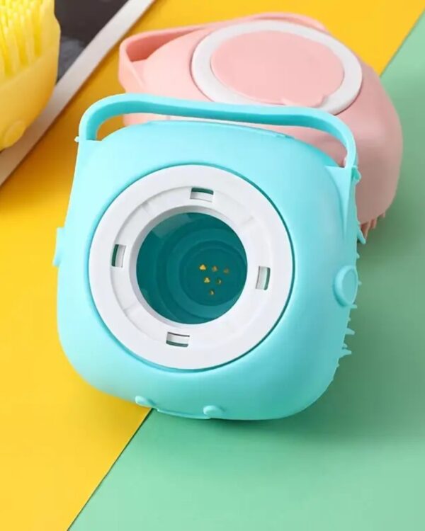 Szczotka silikonowa do mycia sierści z dozownikiem